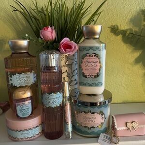 NEW BBW (8) PC SWEETEST SONG CANDLE & BODY CARE BUNDLE🌸🌸🌸🌸🌸